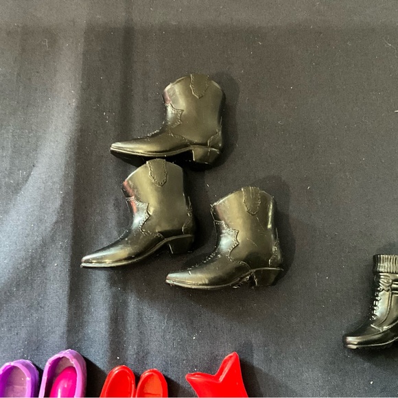 Vintage Lot of 20 Pairs Barbie Ken Doll Shoes Heels Sneakers Boots Plus Extras - Picture 8 of 9